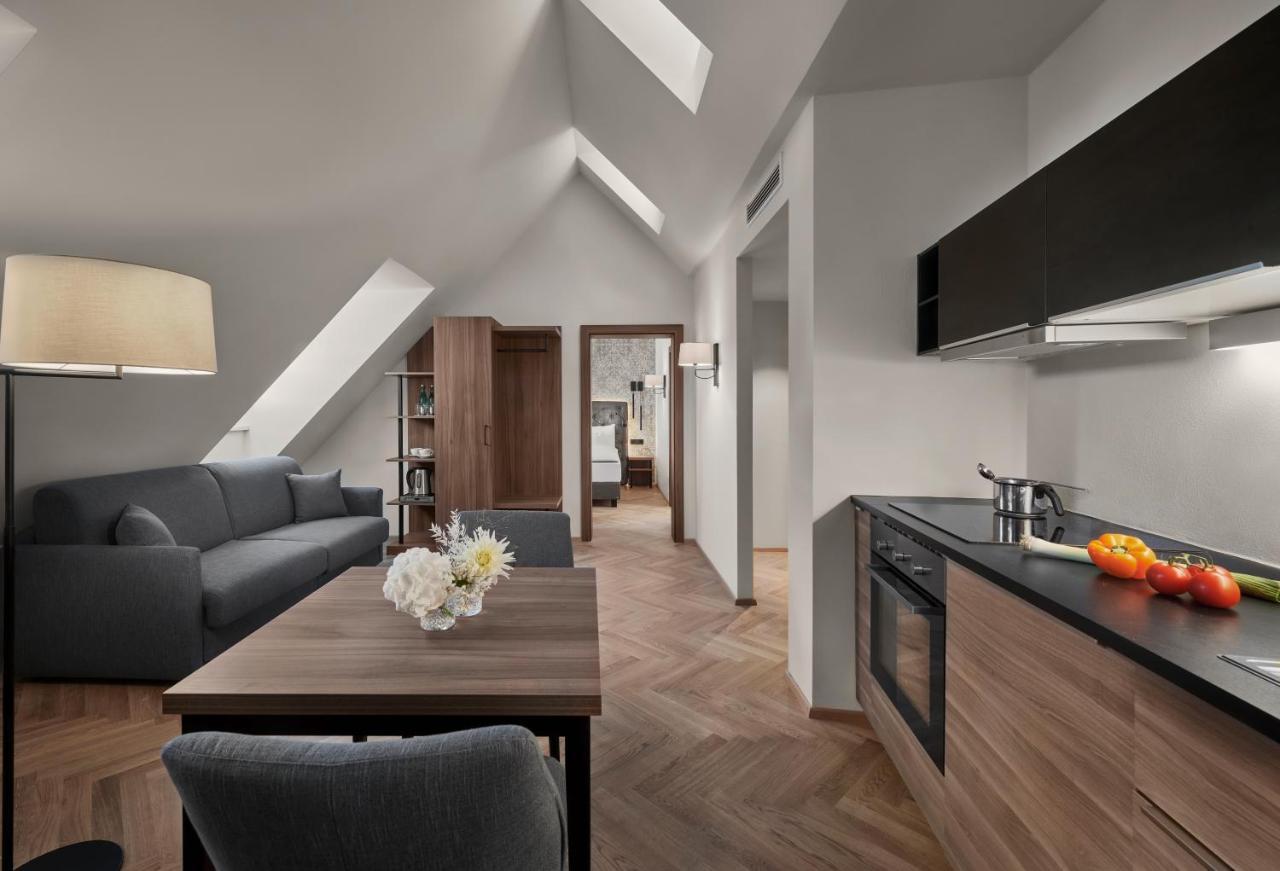 Hotel Schwarzer Adler Innsbruck Eksteriør billede