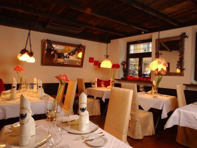 Hotel Schwarzer Adler Innsbruck Eksteriør billede